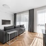 Modern 50M2 Flat By Japanese Garden, 3Rd Floor