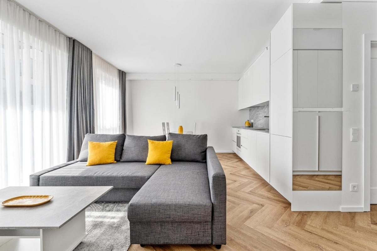 Modern 50m2 Flat By Japanese Garden, 3rd Floor Vilnius