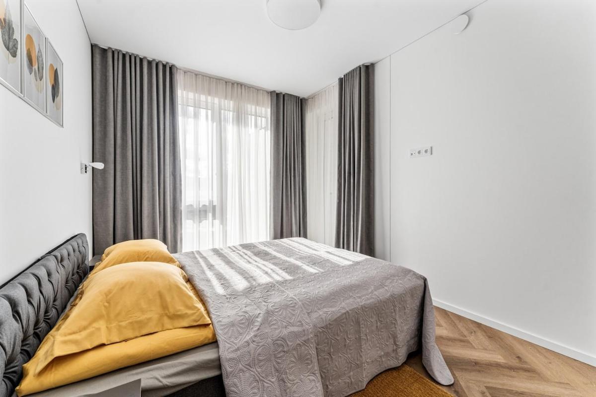 Modern 50m2 Flat By Japanese Garden, 3rd Floor