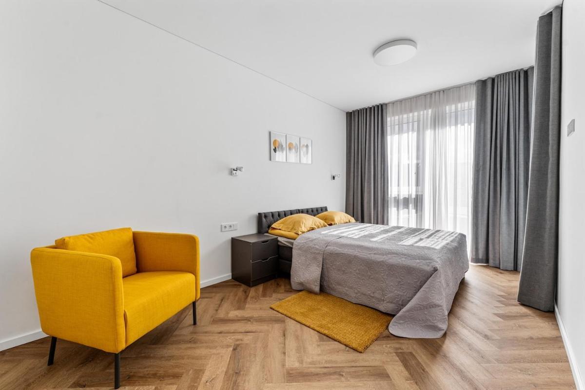 Butas Modern 50m2 Flat By Japanese Garden, 3rd Floor Vilnius